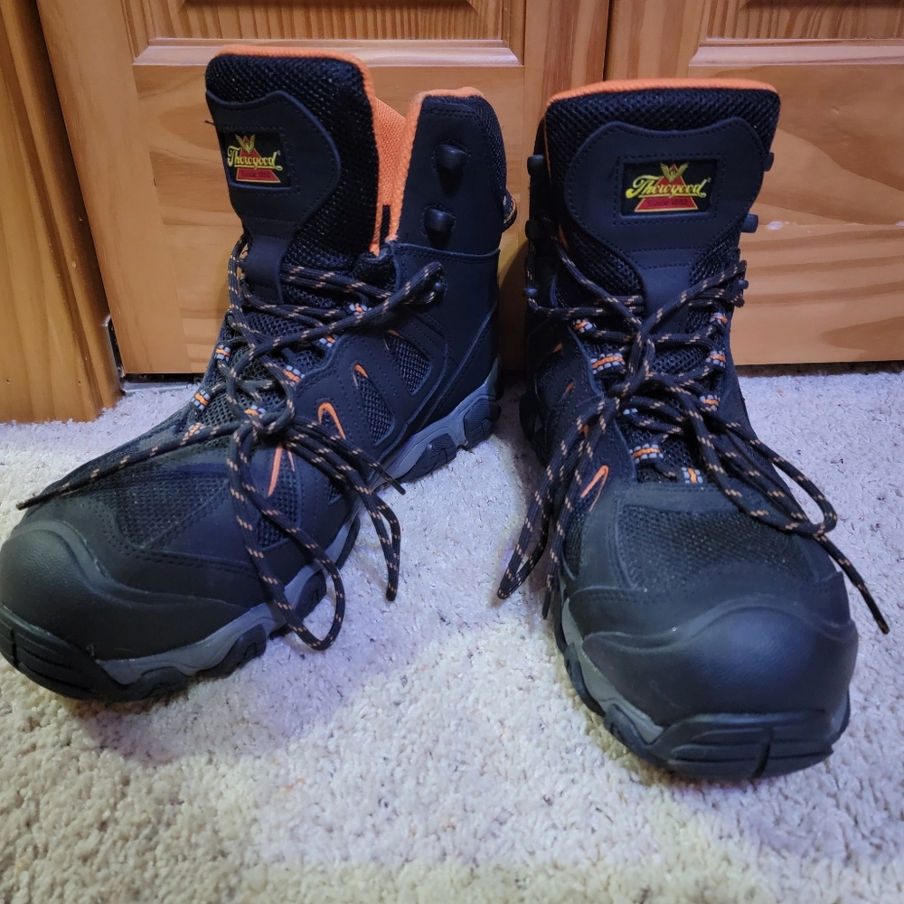 Mens Thorogood Work boots, Black and orange, Size 11W.